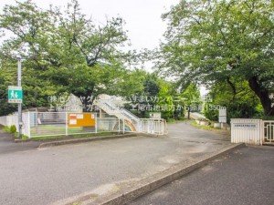 上尾市大字地頭方、中古一戸建ての画像です