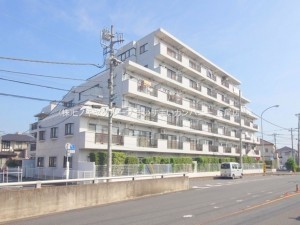 桶川市南、マンションの画像です