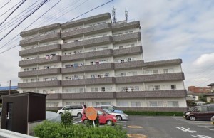 上尾市大字上尾下、マンションの外観画像です