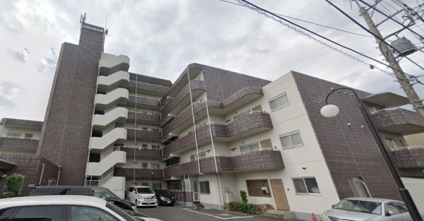 上尾市大字上尾下、マンションの外観画像です
