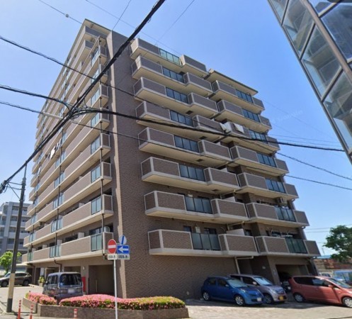 桶川市南、マンションの外観画像です