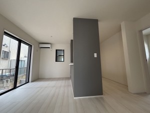 上尾市向山、新築一戸建ての居間画像です