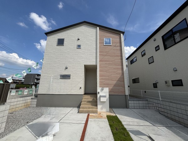 桶川市上日出谷南、新築一戸建ての画像です
