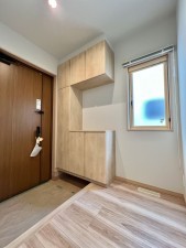 八潮市古新田、新築一戸建ての画像です