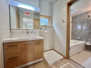八潮市古新田、新築一戸建ての画像です