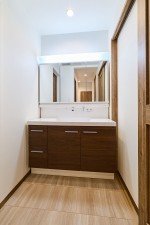 八潮市古新田、新築一戸建ての画像です