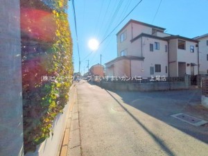 桶川市鴨川、マンションの画像です