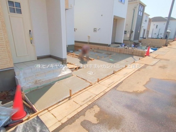 上尾市大字瓦葺、新築一戸建ての画像です