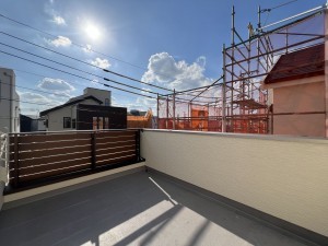 八潮市古新田、新築一戸建てのバルコニー画像です