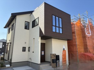 八潮市古新田、新築一戸建ての外観画像です