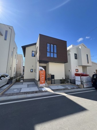 八潮市古新田、新築一戸建ての画像です