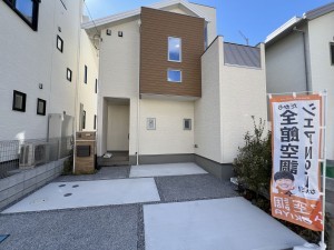 八潮市古新田、新築一戸建ての画像です
