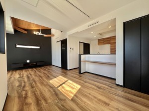 八潮市古新田、新築一戸建ての画像です