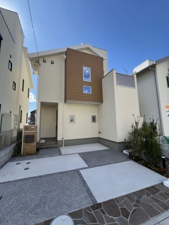 八潮市古新田、新築一戸建ての画像です