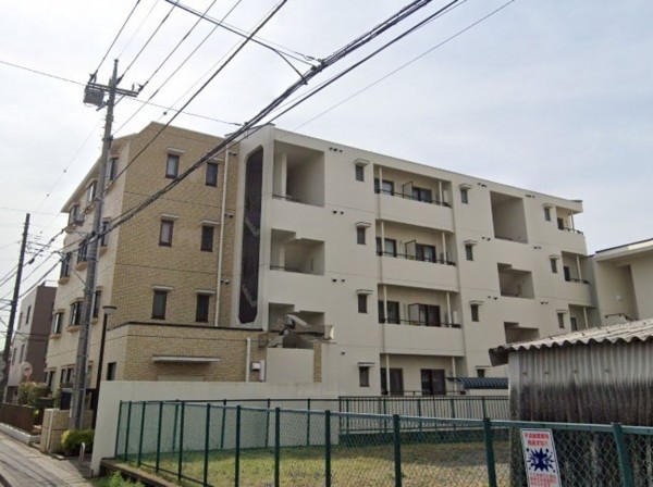 上尾市本町、マンションの外観画像です
