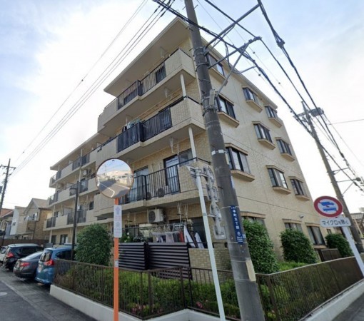 上尾市本町、マンションの外観画像です