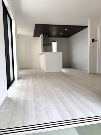 桶川市坂田東、新築一戸建ての画像です
