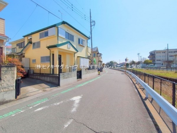 上尾市弁財、中古一戸建ての画像です