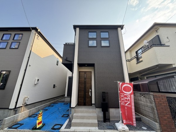 上尾市上町、新築一戸建ての画像です