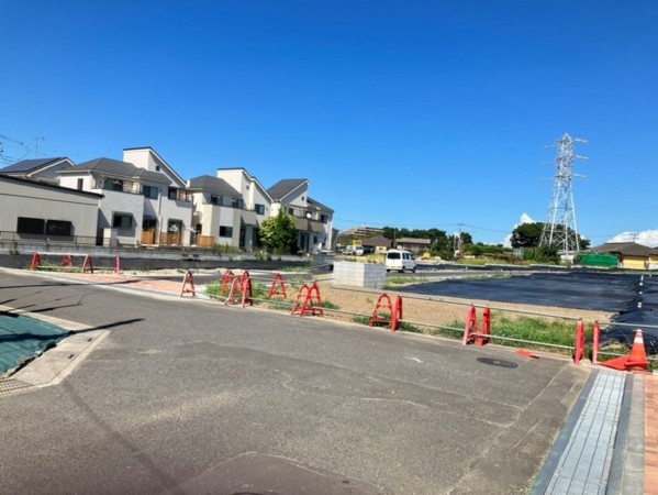 八潮市古新田、新築一戸建ての画像です
