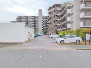 上尾市柏座、マンションの画像です