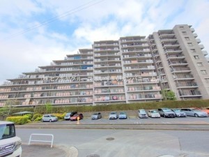 上尾市柏座、マンションの画像です