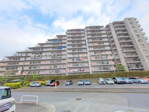 上尾市柏座、マンションの画像です