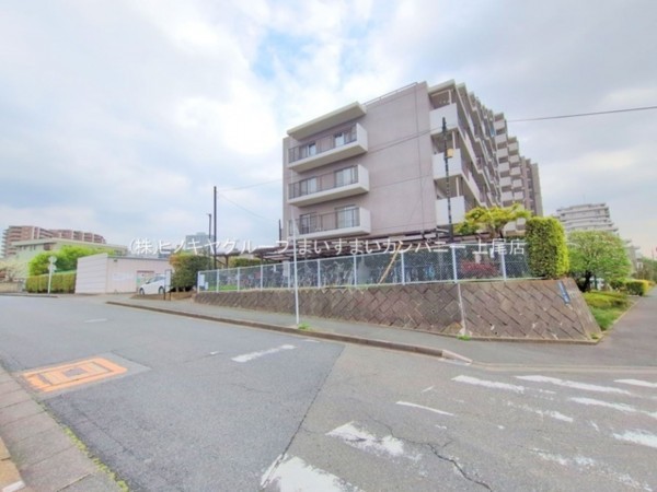 上尾市柏座、マンションの画像です