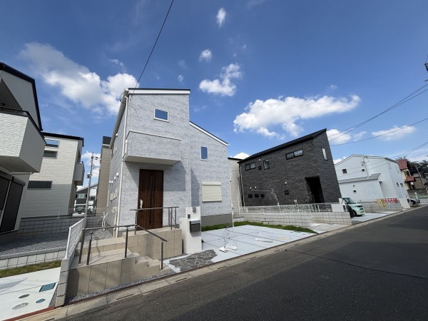 桶川市上日出谷南、新築一戸建ての画像です