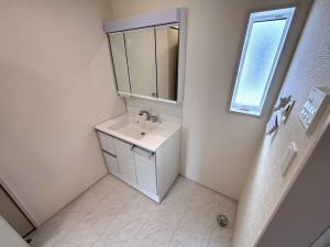 上尾市大字瓦葺、新築一戸建ての画像です