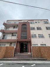 上尾市愛宕、マンションの画像です