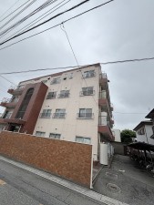 上尾市愛宕、マンションの画像です