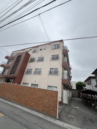 上尾市愛宕、マンションの画像です