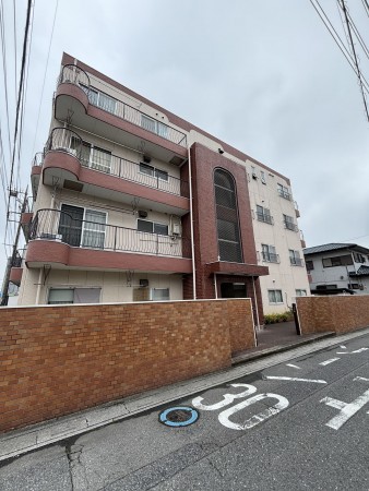 上尾市愛宕、マンションの画像です