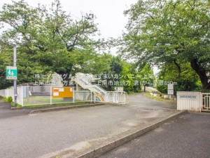 上尾市大字地頭方、新築一戸建ての画像です