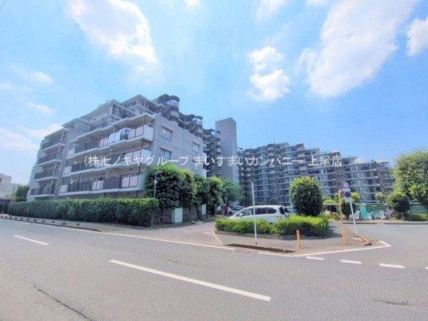 上尾市柏座、マンションの画像です