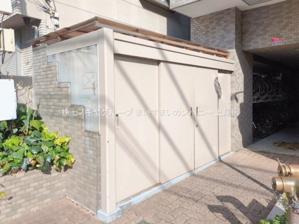 上尾市柏座、マンションの画像です