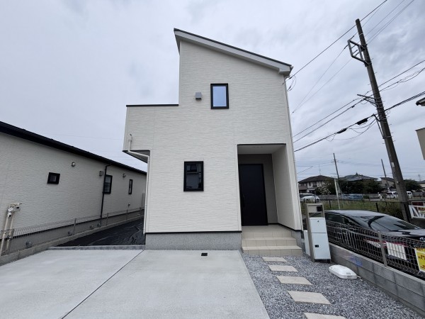 桶川市上日出谷南、新築一戸建ての画像です