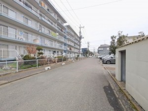 上尾市西宮下、マンションの画像です
