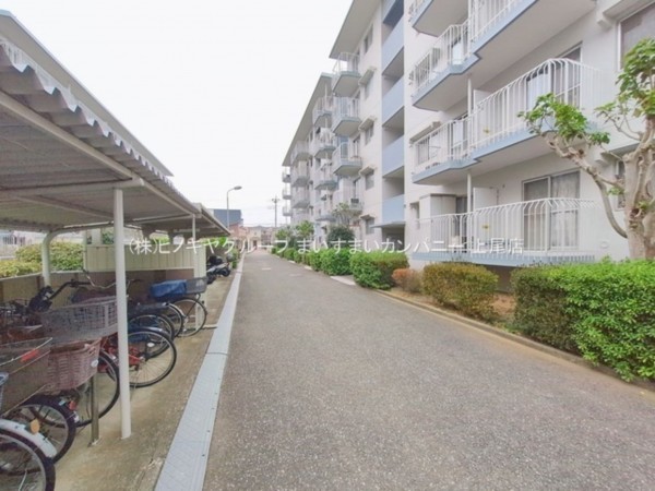 上尾市西宮下、マンションの画像です