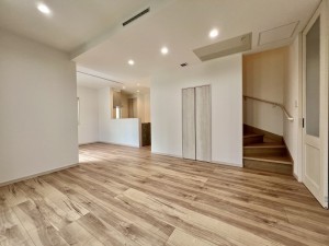 八潮市古新田、新築一戸建ての画像です