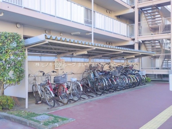 上尾市谷津、マンションの画像です