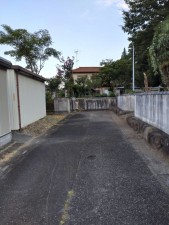 比企郡吉見町大字黒岩、土地の前面道路を含む現地写真画像です