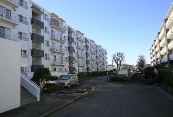 桶川市泉、マンションの画像です