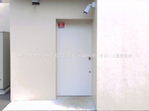 上尾市大字中妻、マンションの画像です