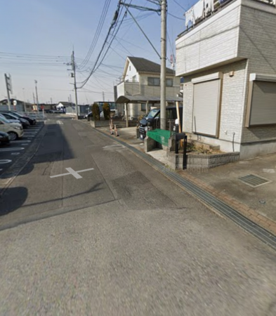 桶川市大字加納、収益物件/住宅の前面道路を含む現地写真画像です