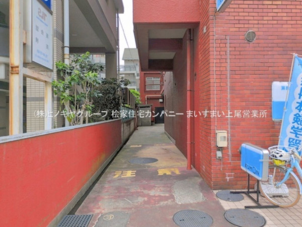上尾市愛宕、マンションの画像です