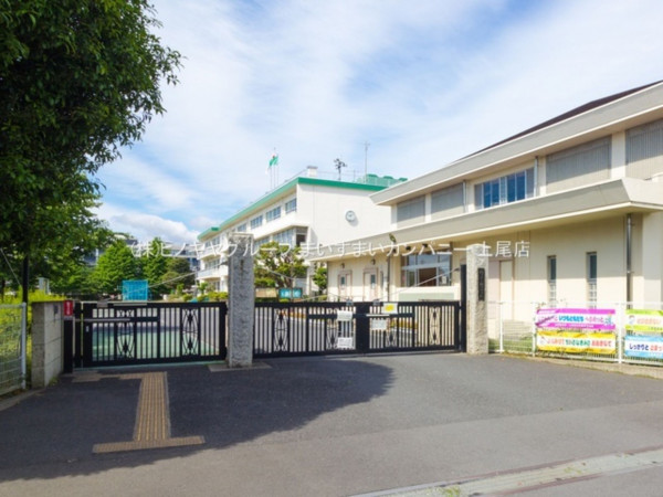 桶川市東、マンションの小学校画像です