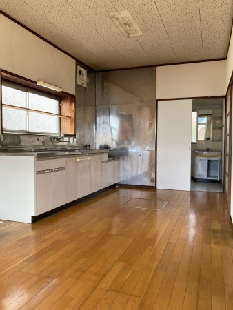 静岡市葵区建穂、中古一戸建ての画像です