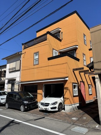 静岡市葵区桜町、中古一戸建ての画像です